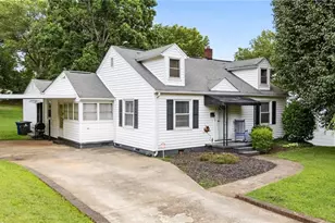 131 Rhyne Ave E, Winston-Salem, NC 27127 - Photo 1