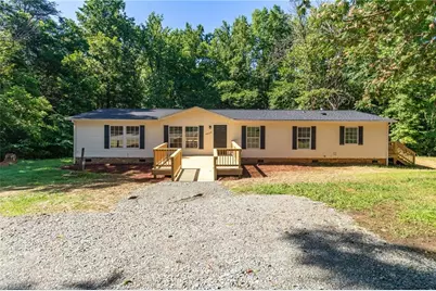 3039 Builders Drive, Thomasville, NC 27360 - Photo 1