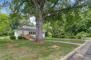 207 McCollum Dr, Reidsville, NC 27320 - Photo 1