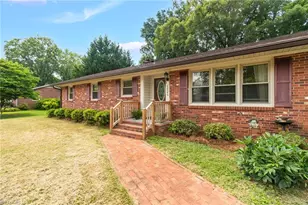 6224 Parkfield Ln, Clemmons, NC 27012 - Photo 1