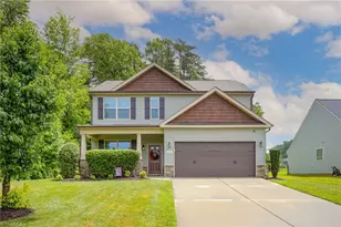 220 Fair Oaks Ct, Mebane, NC 27302 - Photo 1