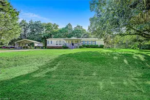 425 Knotty Pine Cir, Salisbury, NC 28146 - Photo 1