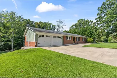 106 Pine Street, North Wilkesboro, NC 28659 - Photo 1