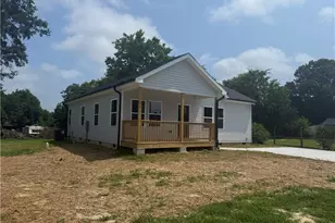 237 Foster St, Burlington, NC 27217 - Photo 1