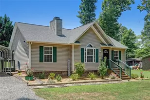 165 Ranch Dr, Reidsville, NC 27320 - Photo 1