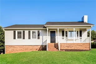 6102 Hunters Ridge Dr, Lexington, NC 27295 - Photo 1