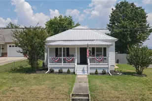 704 E Haymore St, Mount Airy, NC 27030 - Photo 1