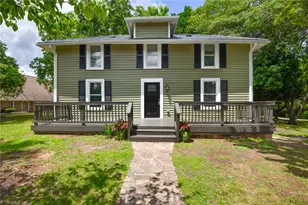 404 Guilford St, Reidsville, NC 27320 - Photo 1