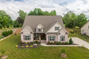 3318 Waterford Glen Ln, Clemmons, NC 27012 - Photo 1