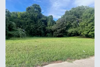 402 Martin Luther King Jr Boulevard, Lexington, NC 27292 - Photo 1