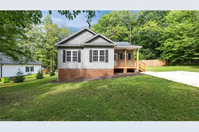 604 E Oakwood Street, Mebane, NC 27302 - Photo 1