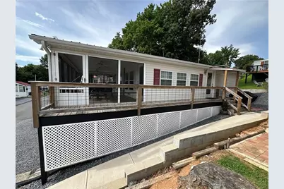 122 Maple Street, New London, NC 28127 - Photo 1