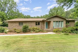 105 Cedarwood Dr, Jamestown, NC 27282 - Photo 1