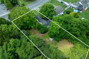 3217 Arlington Dr, Winston-Salem, NC 27103 - Photo 1