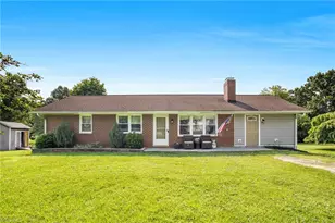 2725 Valleyspring Rd, Kernersville, NC 27284 - Photo 1