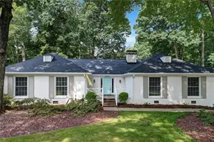 2915 Round Hill Rd, Greensboro, NC 27408 - Photo 1