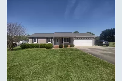 42 Kirk Street, Thomasville, NC 27360 - Photo 1