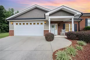 1840 Bogey Ln, Asheboro, NC 27205 - Photo 1