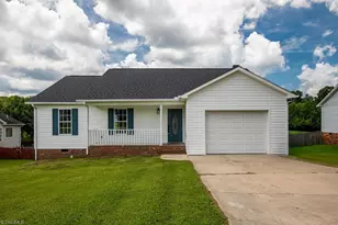 105 Johnia Ct, Thomasville, NC 27360 - Photo 1