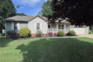 10 Braxton Ln, Thomasville, NC 27360 - Photo 1