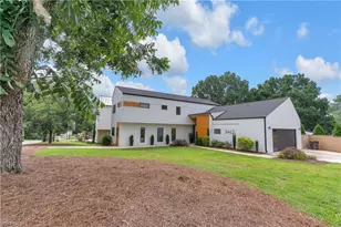 3462 Gladstone St, Winston-Salem, NC 27104 - Photo 1