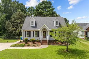 826 Lockesley Ln, Burlington, NC 27217 - Photo 1