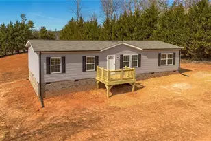 607 Woodhaven Rd, North Wilkesboro, NC 28659 - Photo 1