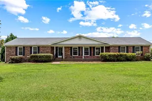 1150 Kenosha Dr, Kernersville, NC 27284 - Photo 1