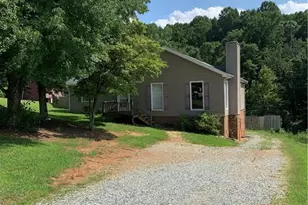 1107 Harvest Dr, Thomasville, NC 27360 - Photo 1