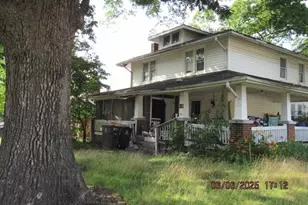 211 Clayton St, Winston-Salem, NC 27105 - Photo 1