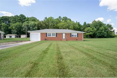 174 West Avenue, Lexington, NC 27295 - Photo 1