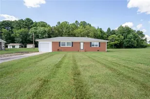 174 West Ave, Lexington, NC 27295 - Photo 1