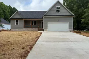 905 Edgemont Rd, Greensboro, NC 27406 - Photo 1