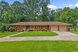 1113 Sherwood Dr, Reidsville, NC 27320 - Photo 1