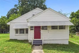 902 Avalon Rd, Greensboro, NC 27401 - Photo 1