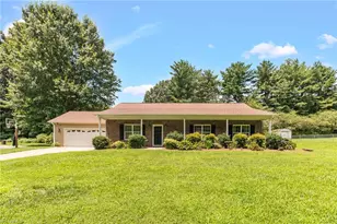 738 Korner Rock Rd, Kernersville, NC 27284 - Photo 1