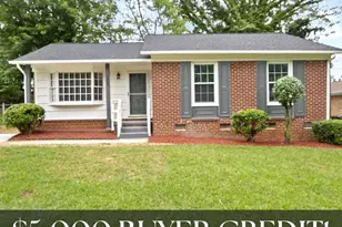 2405 Larkspur Dr, Greensboro, NC 27405 - Photo 1