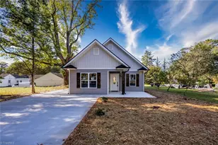 320 Skyview Dr, Winston-Salem, NC 27127 - Photo 1