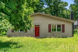 305 Spicewood Dr, Greensboro, NC 27405 - Photo 1