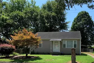 2904 Kentwood St, Greensboro, NC 27405 - Photo 1