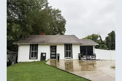 144 W Elm Street, Mount Airy, NC 27030 - Photo 1