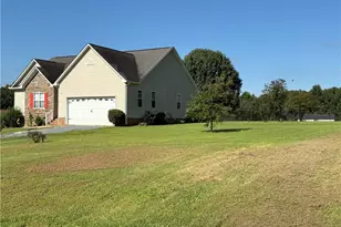 550 Honeysuckle Ridge, Asheboro, NC 27205 - Photo 1