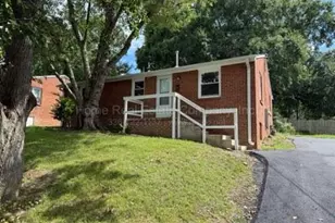 828 W 8th St, Winston-Salem, NC 27101 - Photo 1