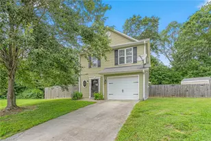 1535 Farningham Ln, Burlington, NC 27215 - Photo 1