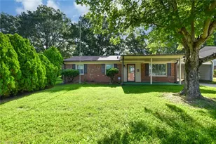 1427 Duggins Dr, Burlington, NC 27217 - Photo 1