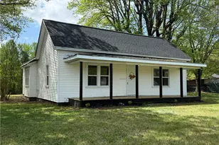 7723 Turnpike Rd, Archdale, NC 27263 - Photo 1