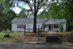 681 Sanford Ave, Mocksville, NC 27028 - Photo 1