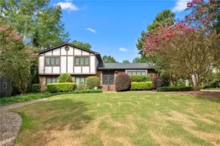 1802 Inglewood Dr, Burlington, NC 27215 - Photo 1