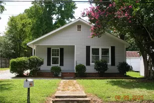 45 W Finch Ave, Denton, NC 27239 - Photo 1