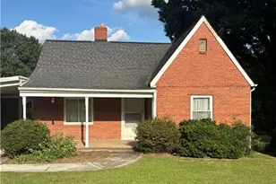 137 Vogler Dr, Winston-Salem, NC 27107 - Photo 1